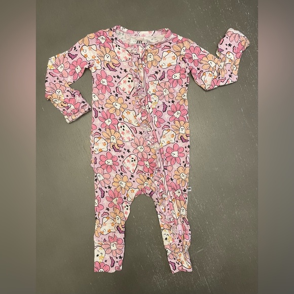 Bums and Roses Other - Charming Floral Ghost Bamboo Zippy